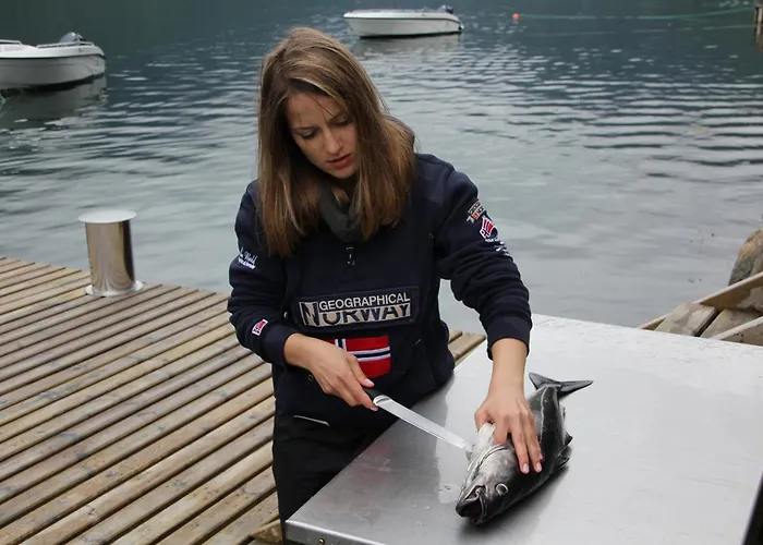Fjordhytte-4 Nahe Trolltunga, Hardanger, Direkt Am Maurangerfjord In Besonders Attraktiver Umgebung